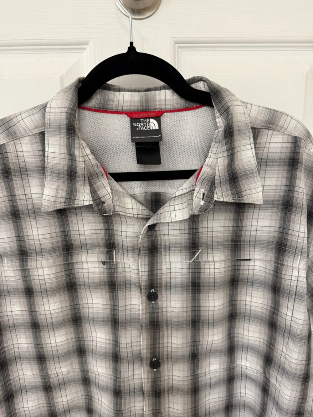 The North Face Plaid Hiking Shirt Mens L Button Front Outdoor Short Sleeve